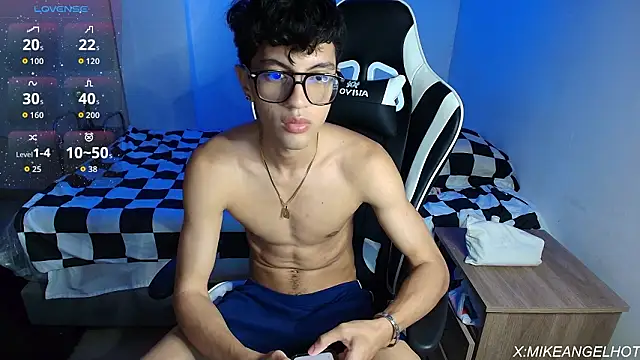 Angelligth online show from 02/17/26, 03:37