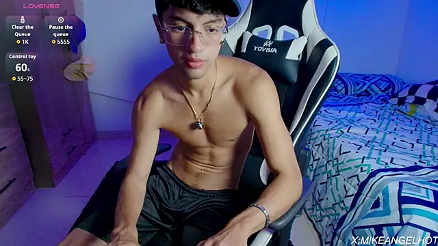 Angelligth online show from 04/09/26, 03:52