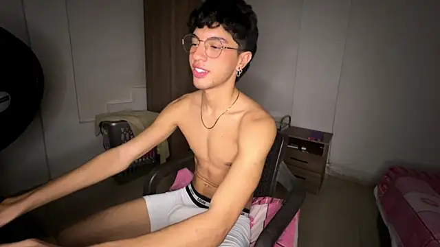 Angelligth online show from 10/23/25, 03:27