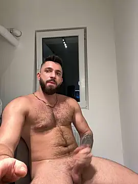 LoveIsBlind  online show from 12/07/24, 02:14