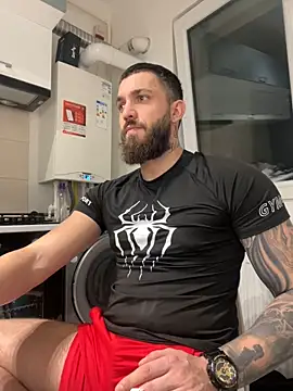 LoveIsBlind  online show from 10/27/25, 07:37