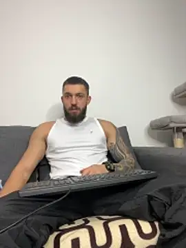 LoveIsBlind  online show from 10/30/25, 07:44