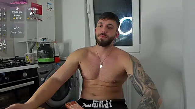 LoveIsBlind  online show from 04/06/26, 07:04