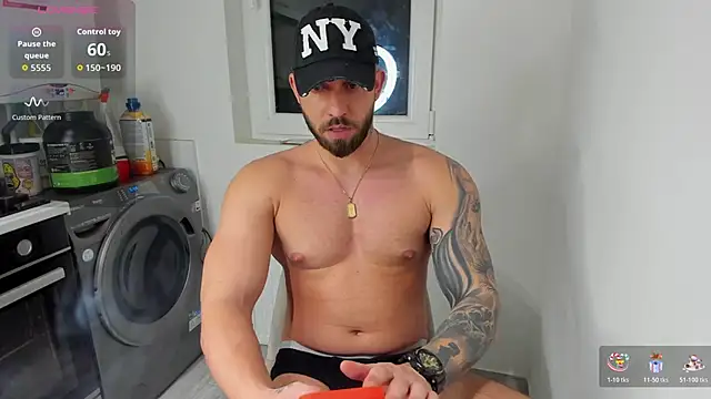 LoveIsBlind  online show from 04/02/26, 06:58