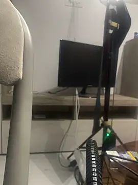 LoveIsBlind  online show from 11/09/25, 12:31