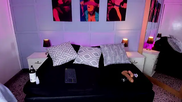 Elizabeth Santos online show from 10/17/25, 08:10