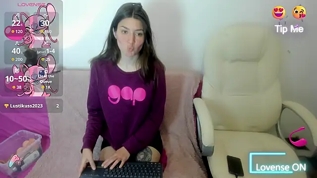 Tesa cute online show from 10/22/25, 02:44