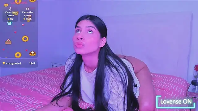 Snapshot of _violetadulce chatting on 02/05/25, 01:15 violetadulce online show from 02/05/25, 01:15