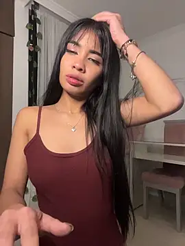 lina pink online show from 12/01/25, 06:14