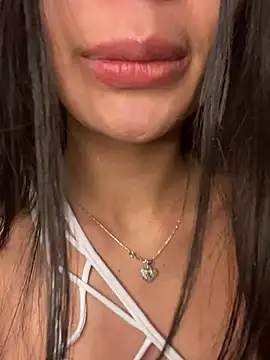 lina pink online show from 01/15/25, 06:01