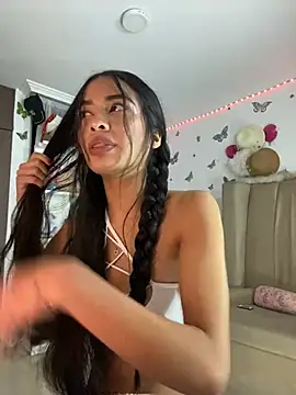 lina pink online show from 01/30/25, 11:24