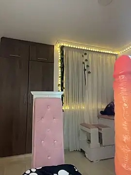 Snapshot of lina_pink chatting on 02/26/26, 03:06 lina pink online show from 02/26/26, 03:06