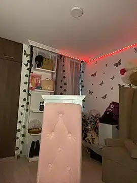 lina pink online show from 01/23/25, 10:54