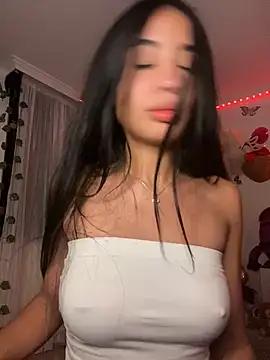 lina pink online show from 01/02/25, 06:40