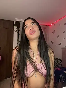 lina pink online show from 03/13/25, 12:27