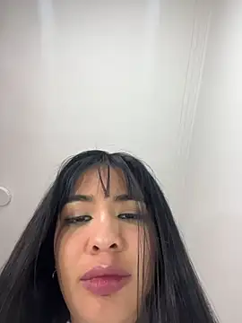 lina pink online show from 11/11/25, 03:23