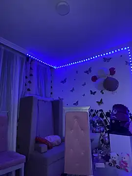 lina pink online show from 01/13/25, 02:18