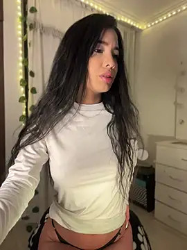 lina pink online show from 05/30/26, 03:46
