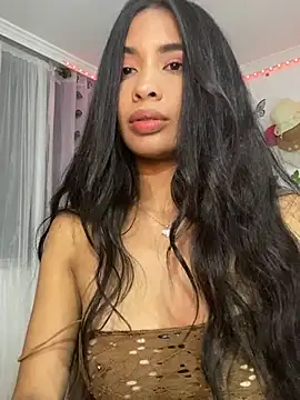 lina pink online show from 12/10/24, 02:27