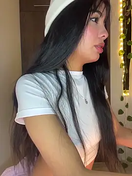 Snapshot of lina_pink chatting on 02/01/26, 05:06 lina pink online show from 02/01/26, 05:06