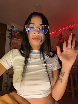 lina pink online show from 02/12/25, 08:07