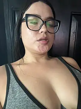 Snapshot of Karla-sexy01 chatting on 02/25/25, 02:47 Karla-sexy01 online show from 02/25/25, 02:47