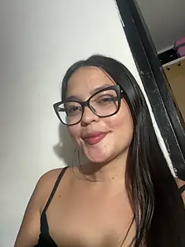 Snapshot of Karla-sexy01 chatting on 03/07/25, 09:51 Karla-sexy01 online show from 03/07/25, 09:51