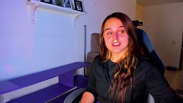 evy orange1 online show from 04/09/26, 02:46