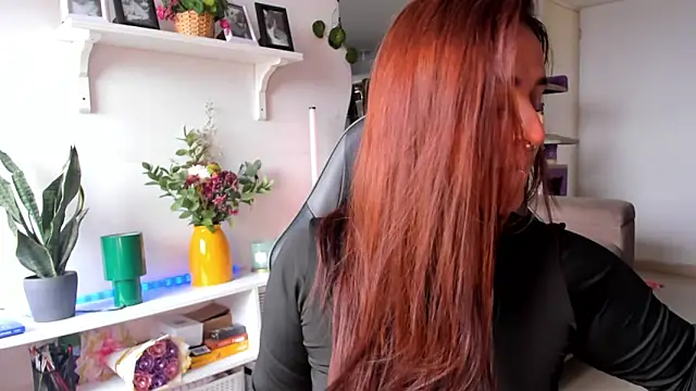 evy orange1 online show from 03/16/26, 03:04