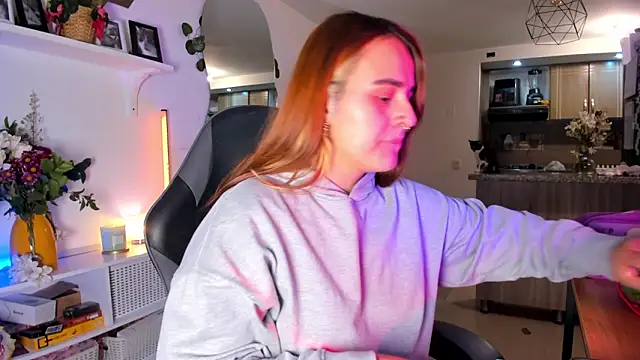 evy orange1 online show from 03/05/26, 12:07