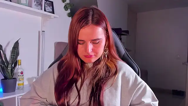 evy orange1 online show from 02/10/26, 02:54