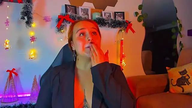 evy orange1 online show from 12/16/25, 12:37