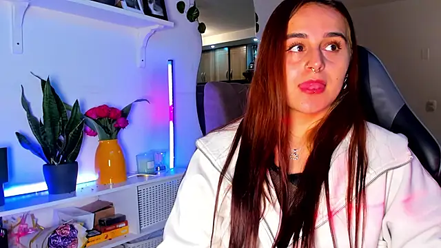 evy orange1 online show from 03/31/26, 11:51