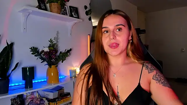 evy orange1 online show from 03/10/26, 03:32