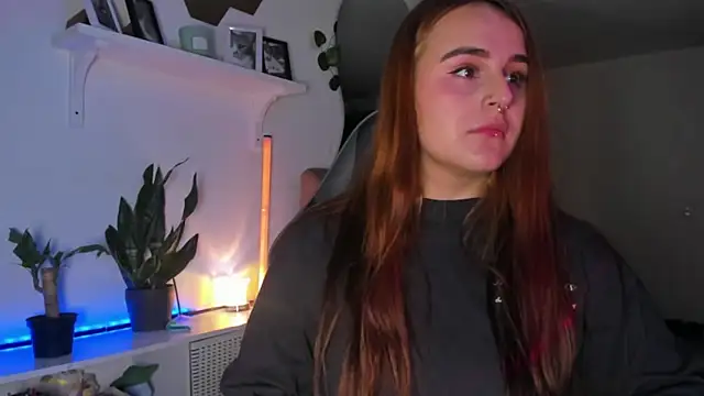 evy orange1 online show from 02/19/26, 03:36