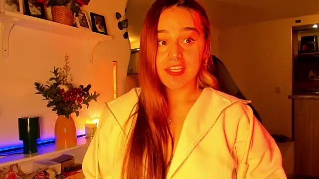 evy orange1 online show from 03/11/26, 12:04