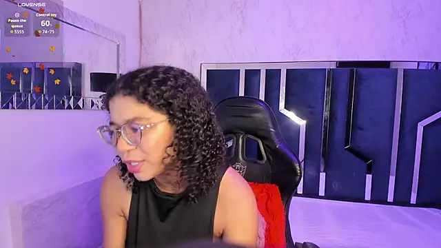 MilaHall  online show from 10/14/25, 03:51