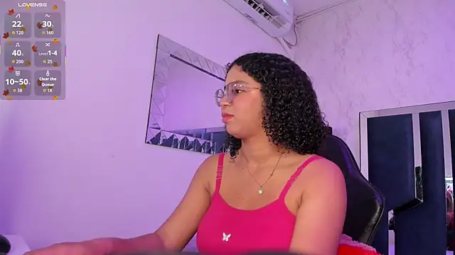 MilaHall  online show from 10/13/25, 04:25