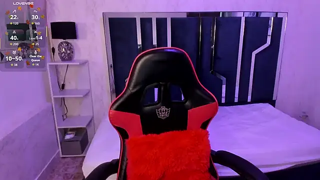 MilaHall  online show from 09/30/25, 04:07