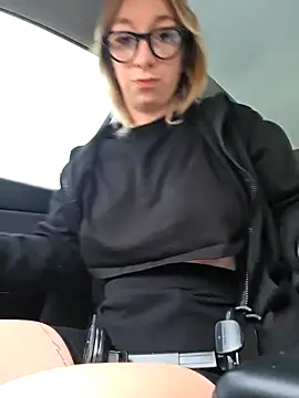 Snapshot of Giuliana_baby chatting on 10/29/25, 07:18 Giuliana baby online show from 10/29/25, 07:18