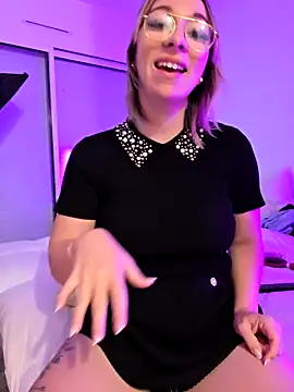 Snapshot of Giuliana_baby chatting on 11/09/25, 07:51 Giuliana baby online show from 11/09/25, 07:51