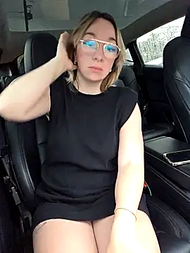 Snapshot of Giuliana_baby chatting on 11/29/25, 09:09 Giuliana baby online show from 11/29/25, 09:09