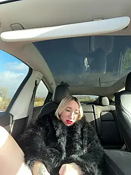 Snapshot of Giuliana_baby chatting on 02/11/26, 10:04 Giuliana baby online show from 02/11/26, 10:04