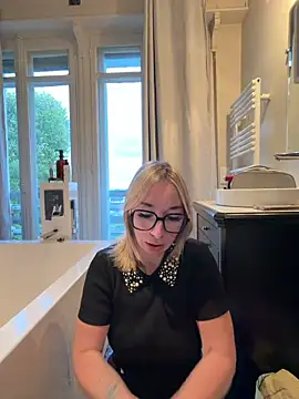 Giuliana baby online show from 06/10/26, 07:48