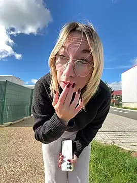 Snapshot of Giuliana_baby chatting on 03/01/26, 10:48 Giuliana baby online show from 03/01/26, 10:48