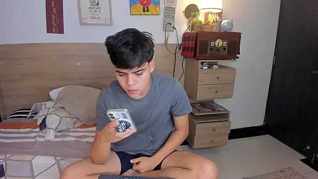 Snapshot of justinbiler chatting on 01/16/26, 01:37 justinbiler online show from 01/16/26, 01:37