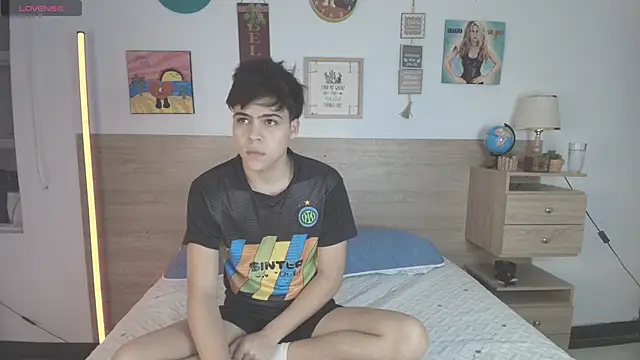 justinbiler online show from 09/20/25, 12:43