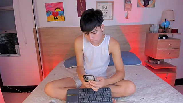 justinbiler online show from 10/18/25, 01:35