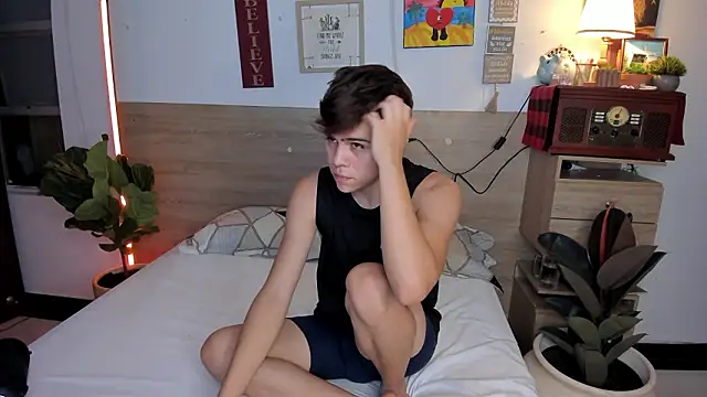 Snapshot of justinbiler chatting on 02/28/26, 10:42 justinbiler online show from 02/28/26, 10:42