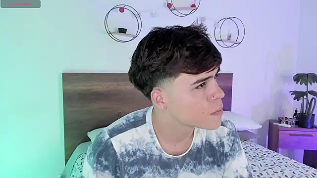 justinbiler online show from 03/20/25, 12:32